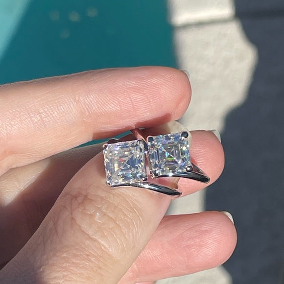 14k White Gold 2.5ct Asscher cut Chevron Ring - Picture 9 of 12